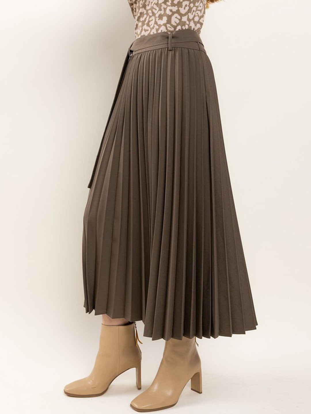 WOMEN'S ZIP UP SELF TIE PLEATED MAXI SKIRT