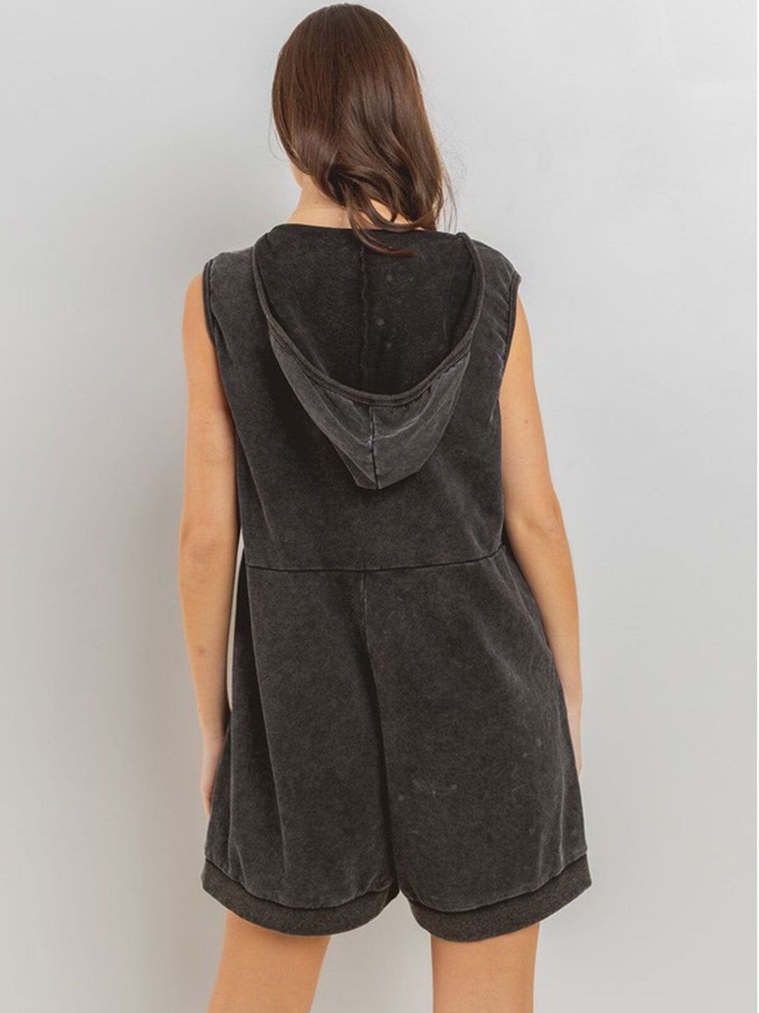 WOMEN'S SLEEVELESS V-NECK FRONT POCKET WASHED HOODED ROMPER
