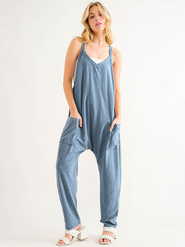 WOMEN'S SLEEVELESS FRONT POCKET V-NECK STRAIGHT LEG JUMPSUIT