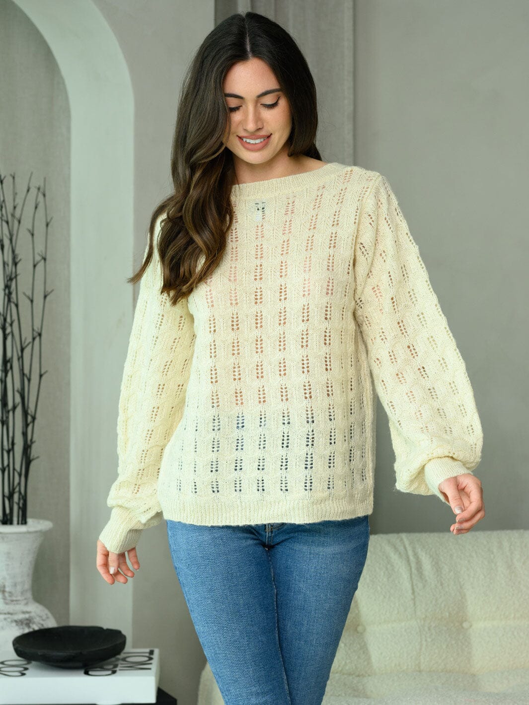 WOMEN'S LONG SLEEVE CHEVRON SWEATER