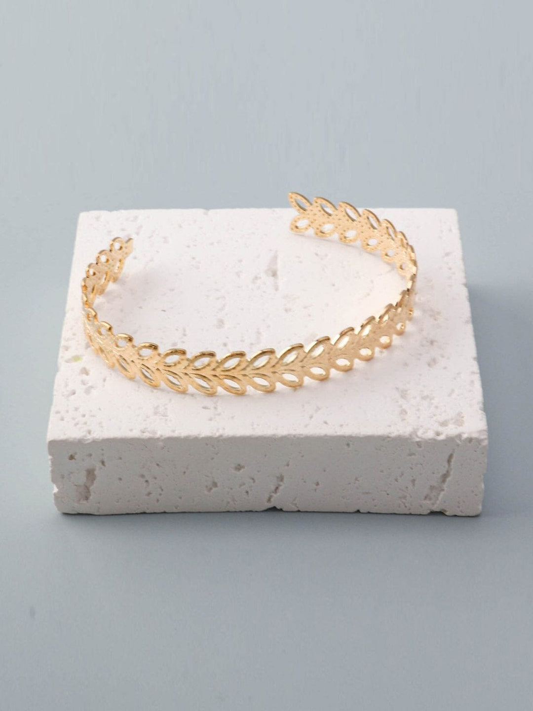 WOMEN'S FASHION GOLD & SILVER BRACELET