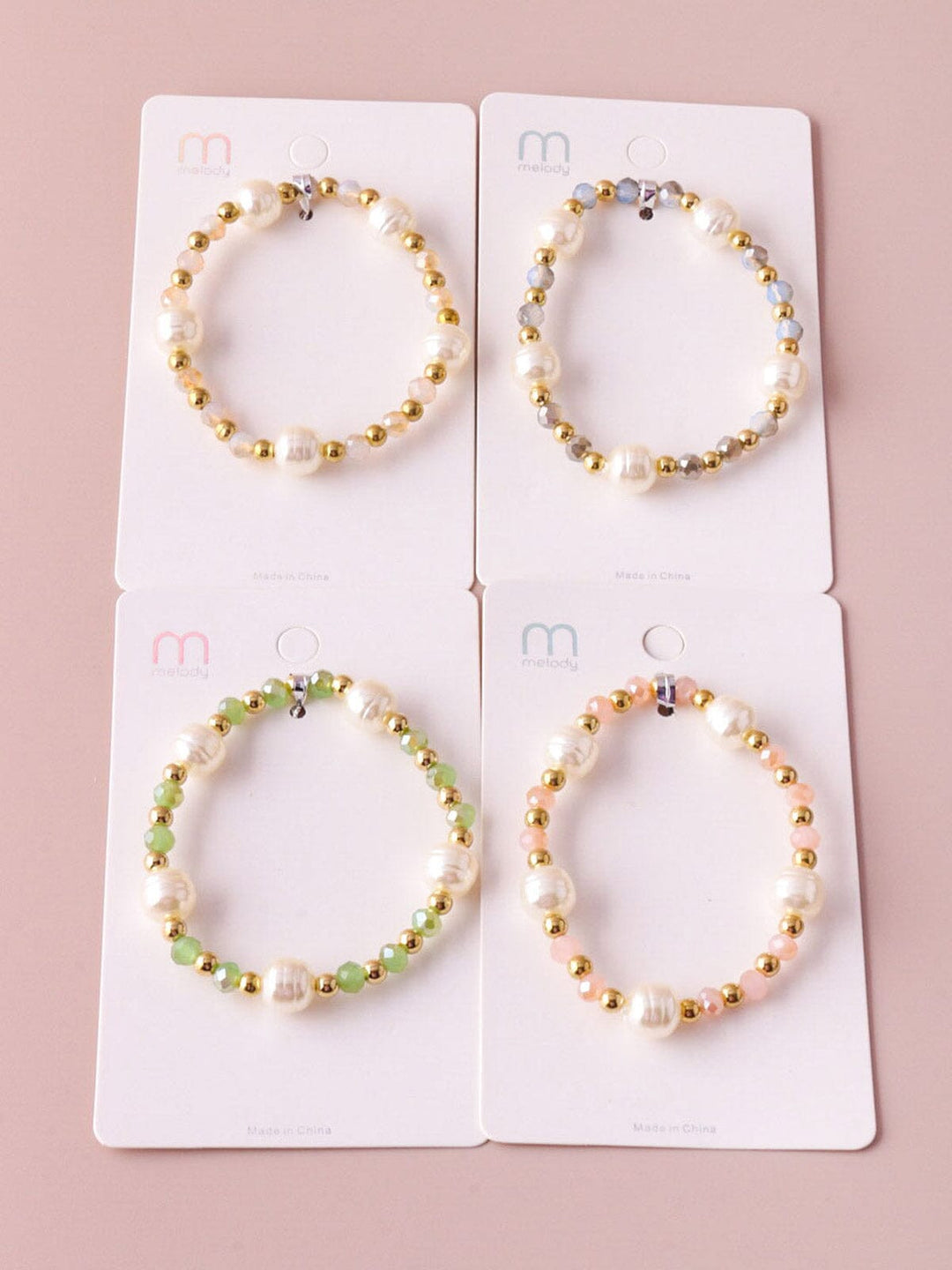 WOMEN'S ASSORTED COLORS BEADS BRACELET
