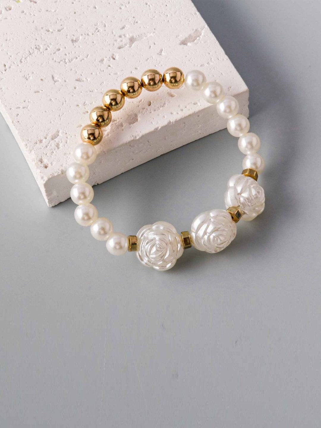 WOMEN'S GOLD PEARL ROSES BRACELET