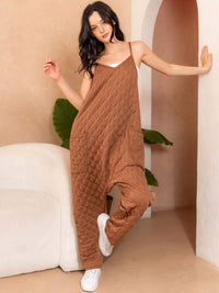 WOMEN'S SLEEVELESS V-NECK FRONT POCKET PADDED JUMPSUIT