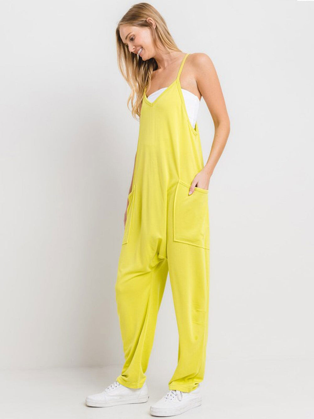 WOMEN'S SLEEVELESS FRONT POCKETS V-NECK JUMPSUIT