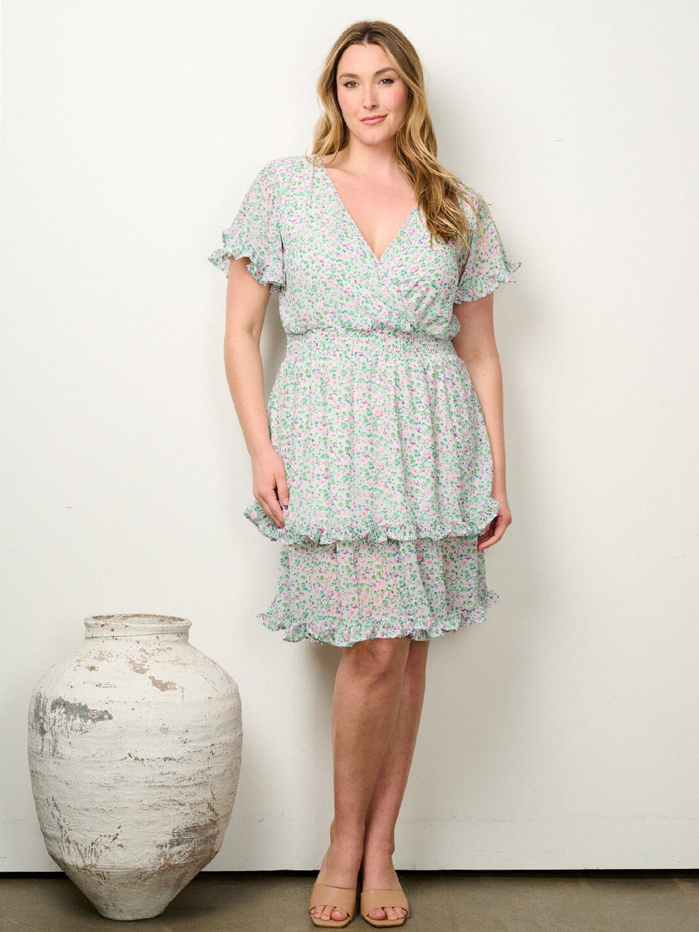 PLUS SIZE SHORT SLEEVE SUPLICE RUFFLE FLORAL MINI DRESS