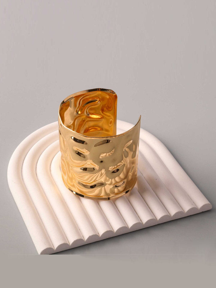 FASHION CUFF BRACELET