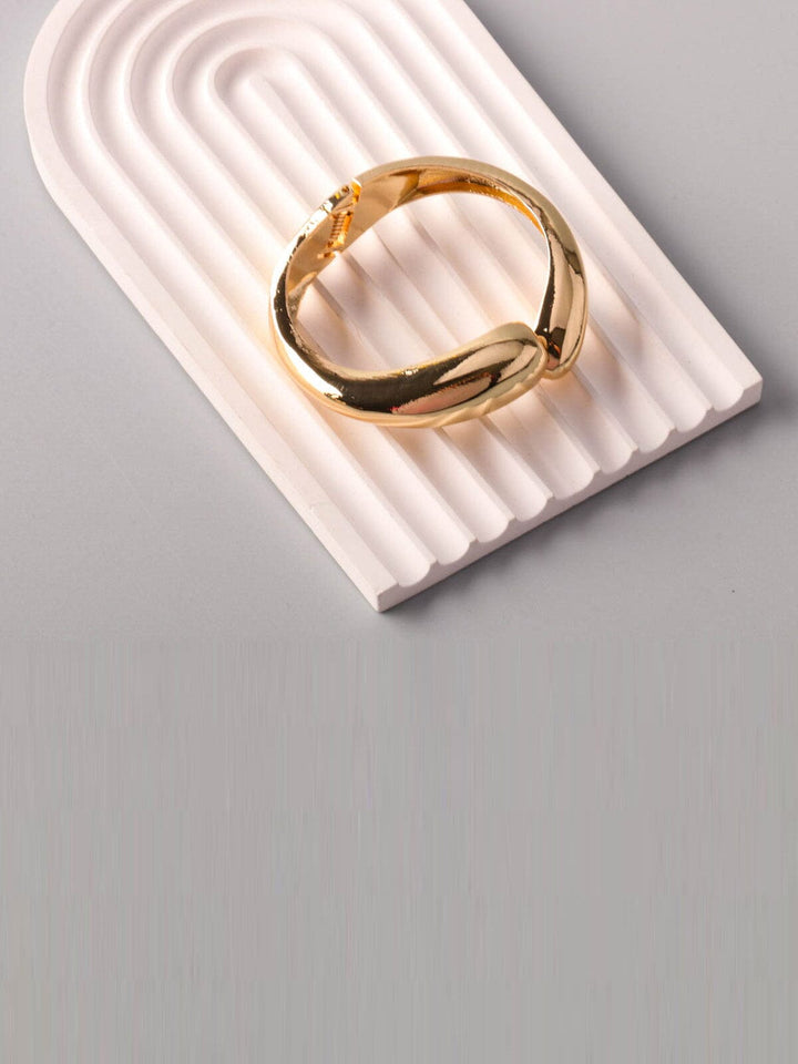 FASHION GOLD CUFF BRACELET