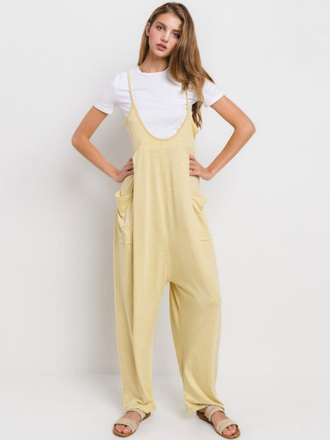 WOMEN'S SLEEVELESS V-NECK FRONT POCKET STRAIGHT LEG JUMPSUIT