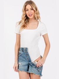 WOMEN'S SHORT SLEEVE SQUARE NECK RIBBED BODYSUIT