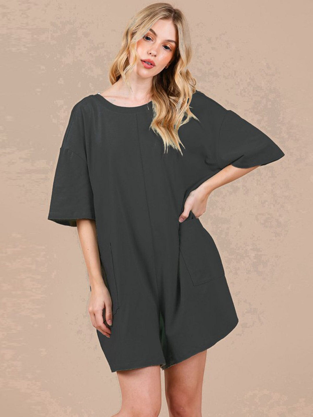 WOMEN'S SHORT SLEEVE BACK POCKETS ROMPER