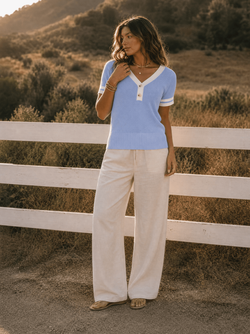 WOMEN'S SHORT SLEEVE V-NECK BUTTON UP COLORBLOCK RIBBED BLOUSE
