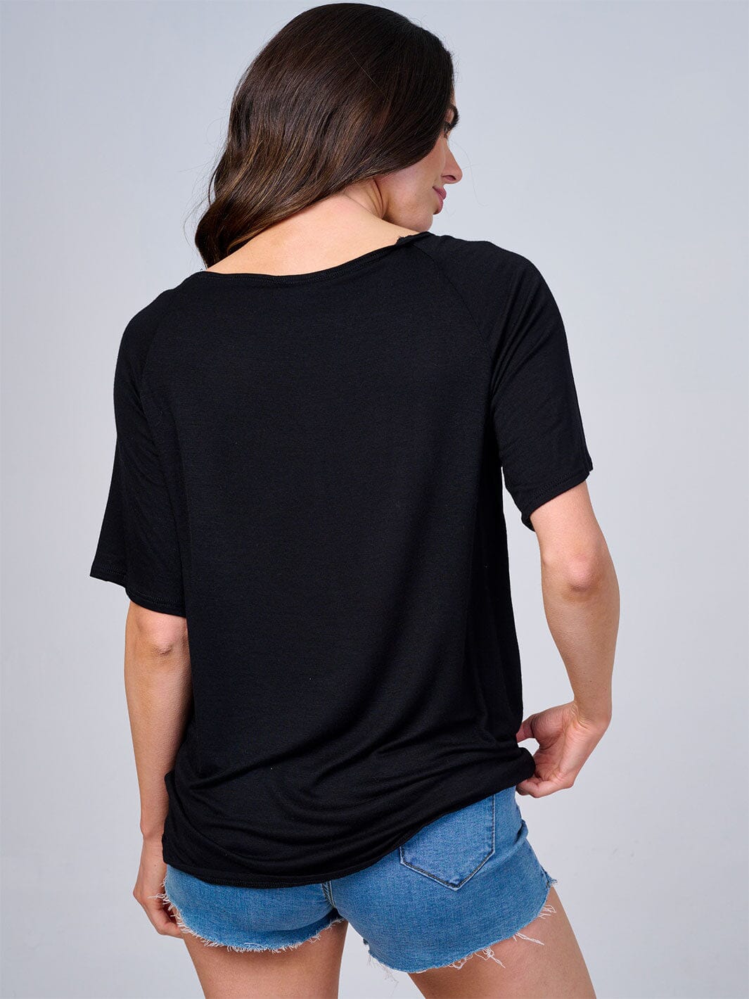 WOMEN'S SHORT SLEEVE GRAPHIC TOP