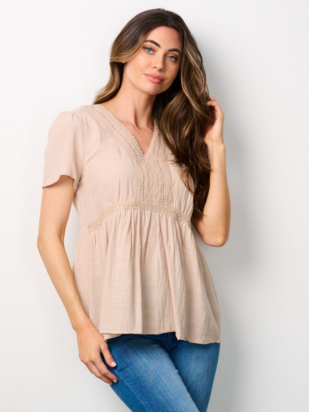 WOMEN'S SHORT SLEEVE V-NECK DETAILED TUNIC TOP