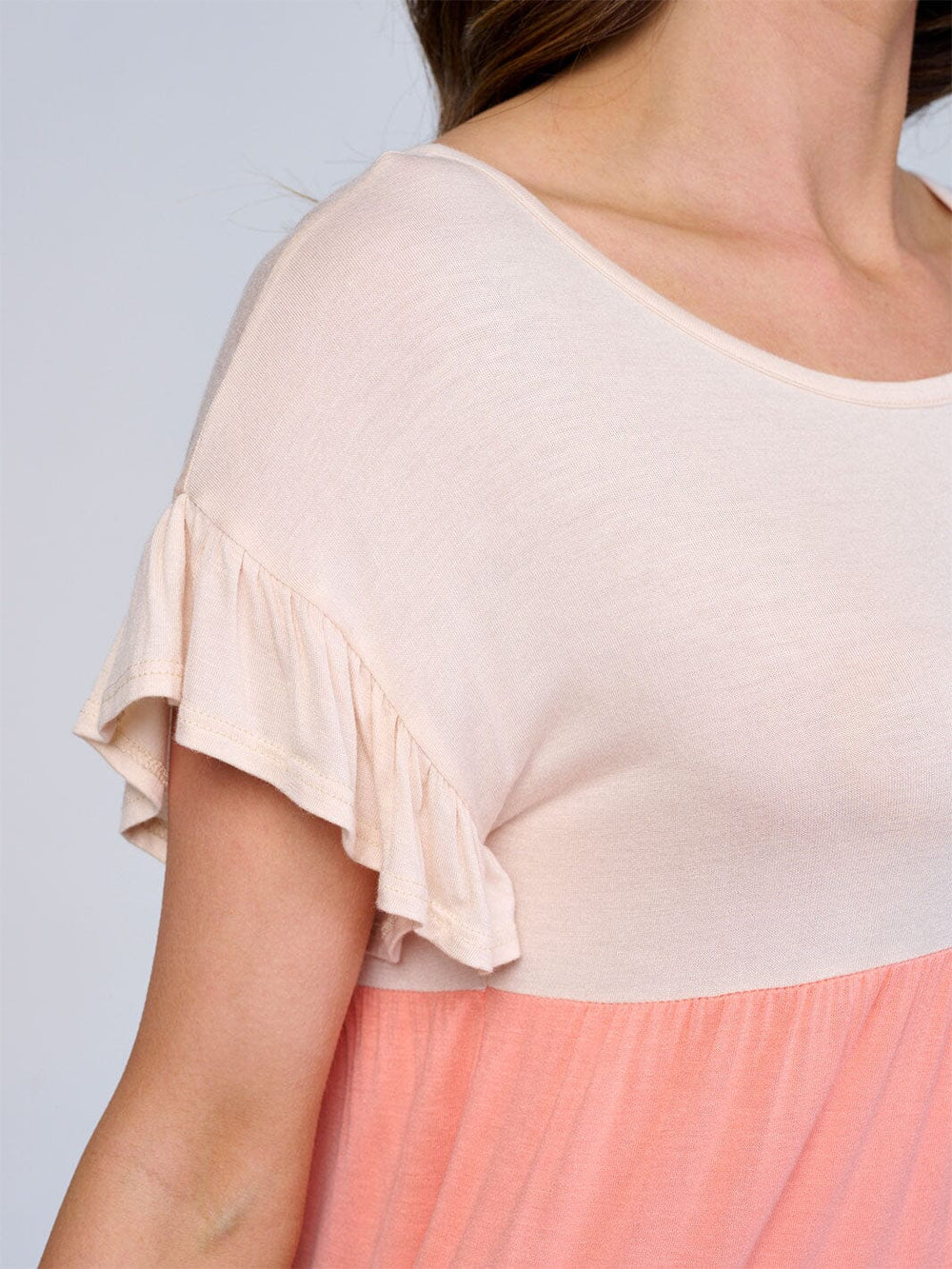 WOMEN'S SHORT SLEEVE RUFFLE TIERED COLORBLOCK TUNIC TOP