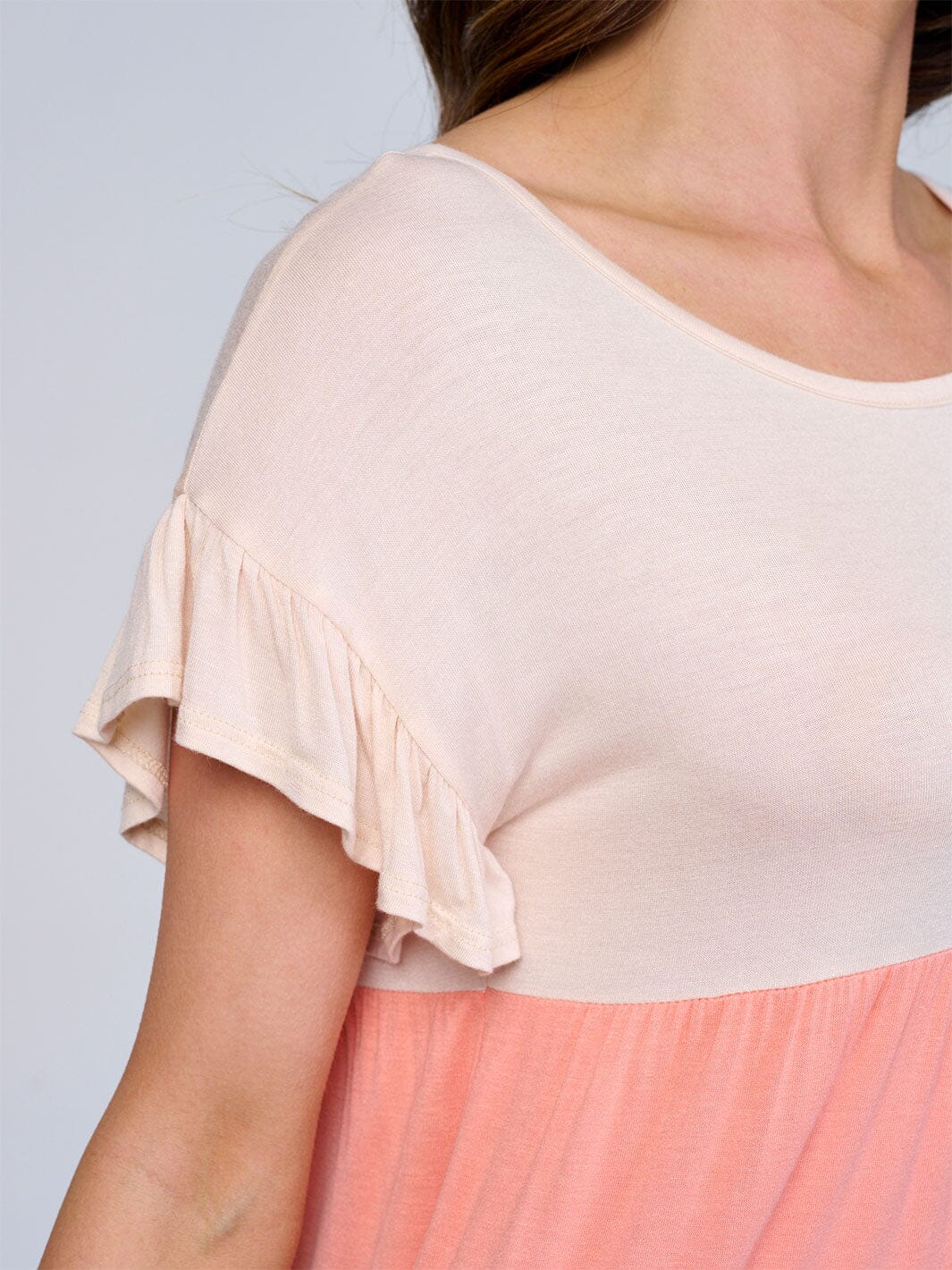 WOMEN'S SHORT SLEEVE RUFFLE TIERED COLORBLOCK TUNIC TOP