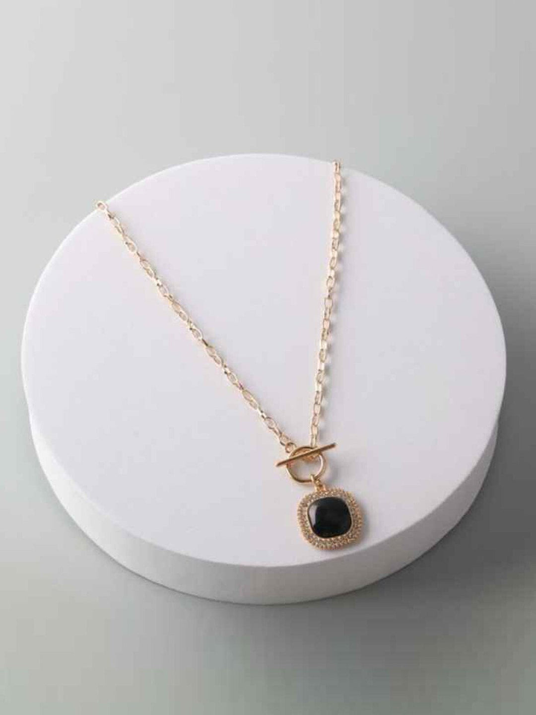 FASHION STONE PENDANT NECKLACE