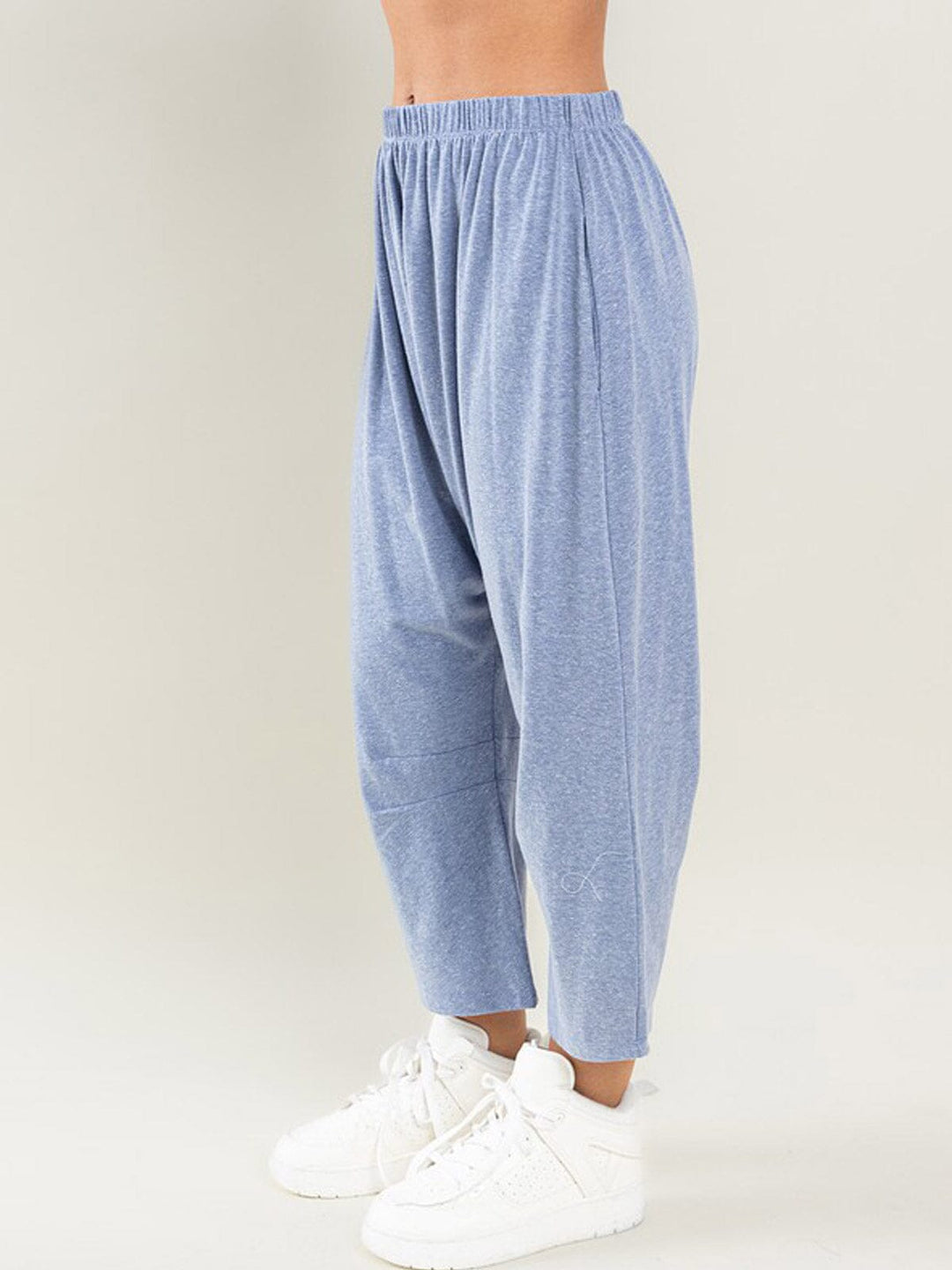 WOMEN'S ELASTIC WAIST FRONT POCKETS WIDE LEG CAPRI PANTS