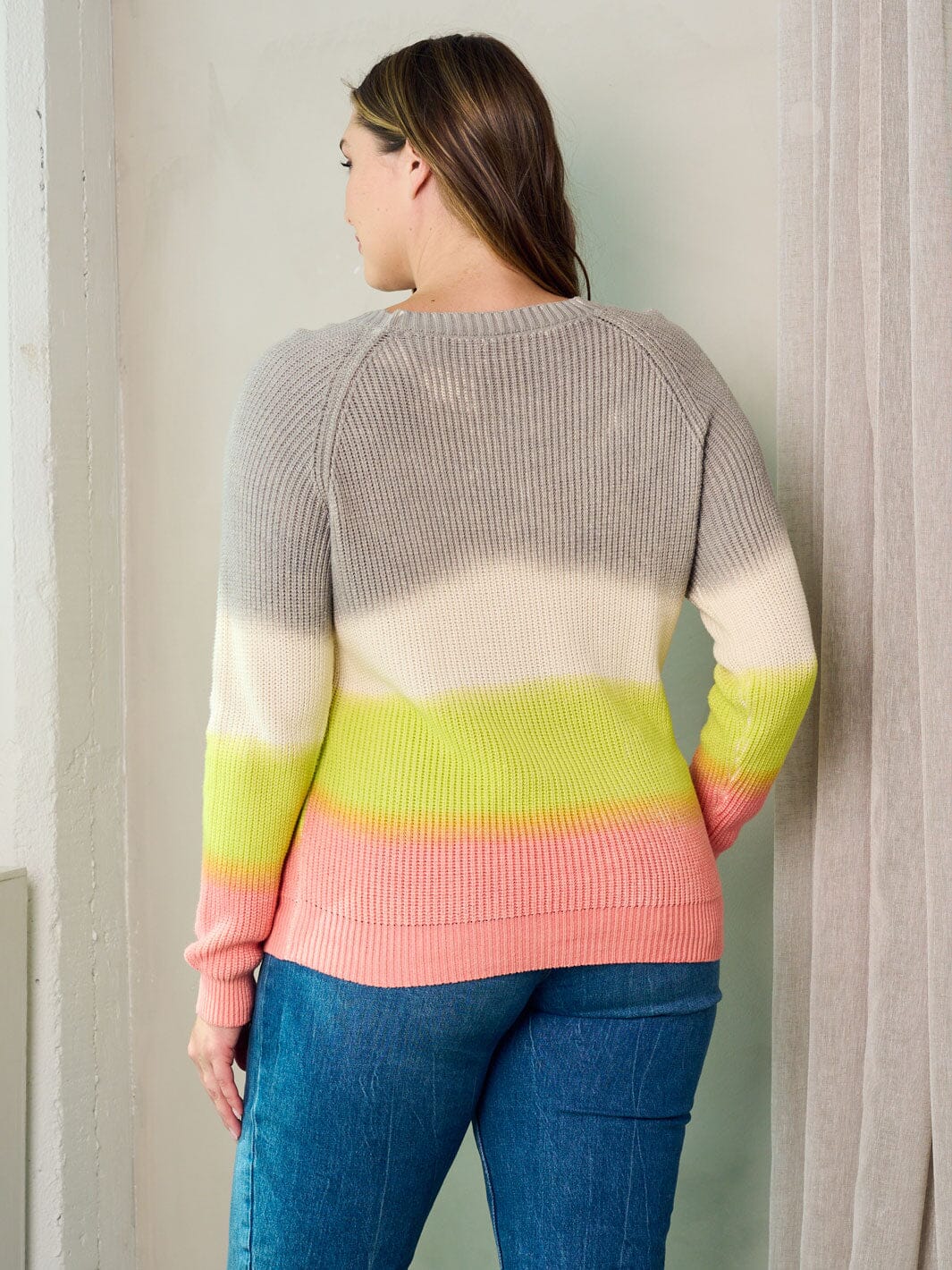 PLUS SIZE LONG SLEEVE COLORBLOCK KNIT SWEATER