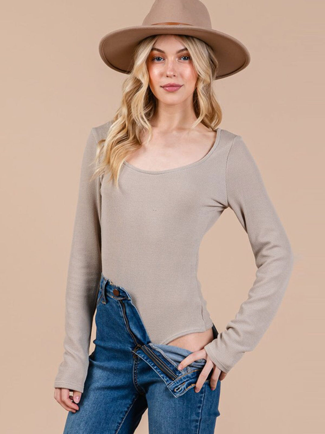 WOMEN'S LONG SLEEVE ROUND NECK RIBBED BODYSUIT