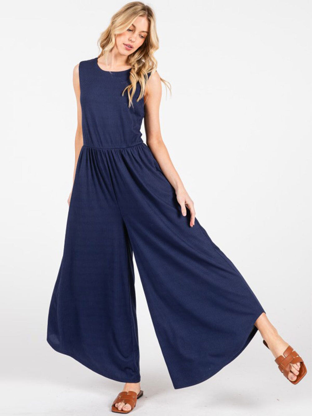 WOMEN'S SLEEVELESS FRONT POCKET RIBBED WIDE LEG JUMPSUIT