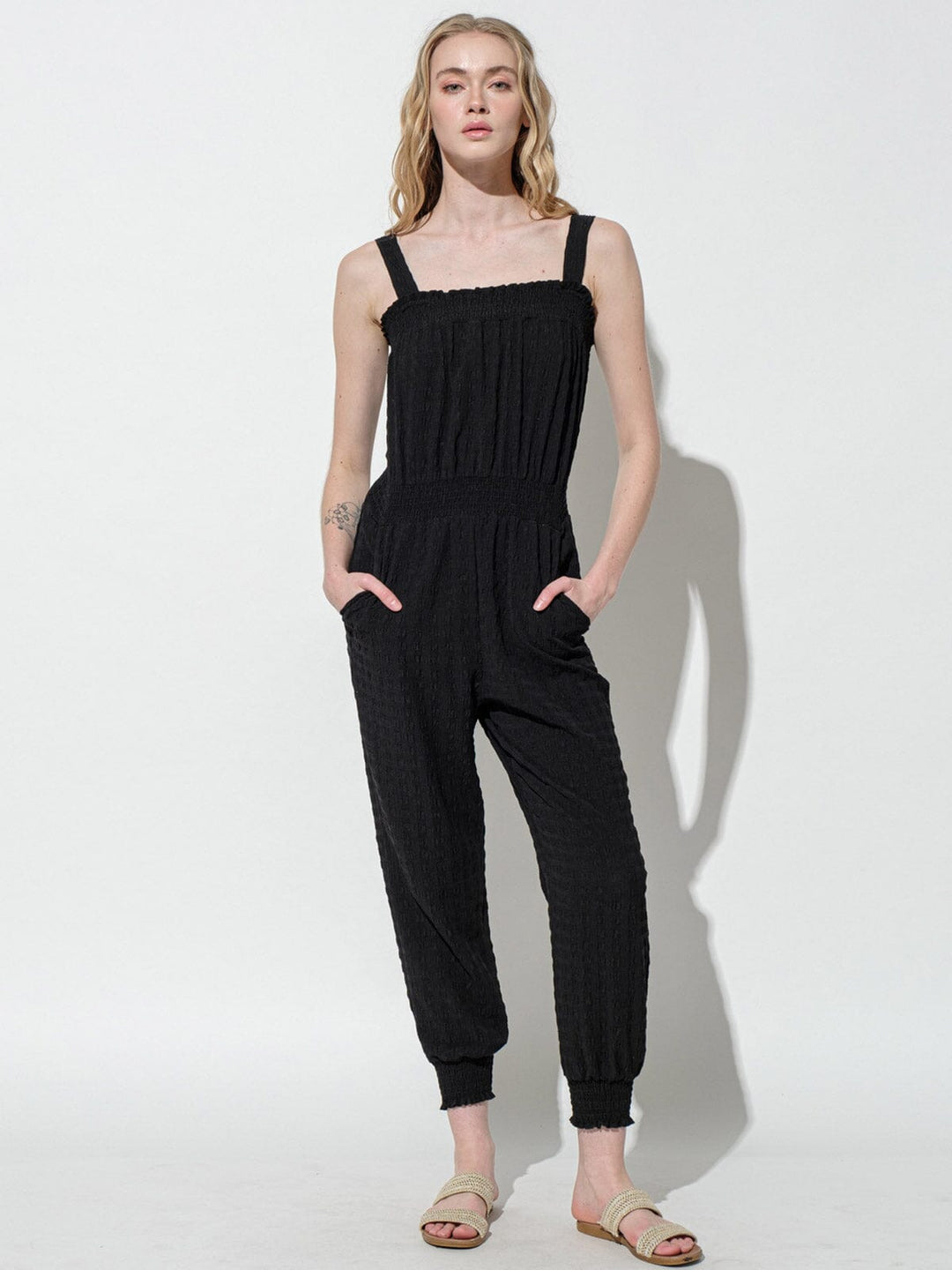 WOMEN'S SLEEVELESS SMOCK WAIST POCKETS JUMPSUIT