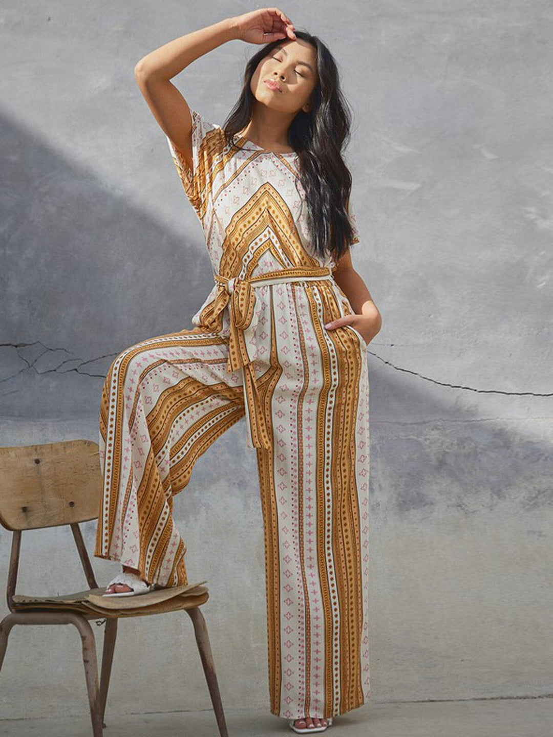 WOMEN'S SHORT SLEEVE FRONT POCKETS MULTI PRINT WIDE LEG JUMPSUIT