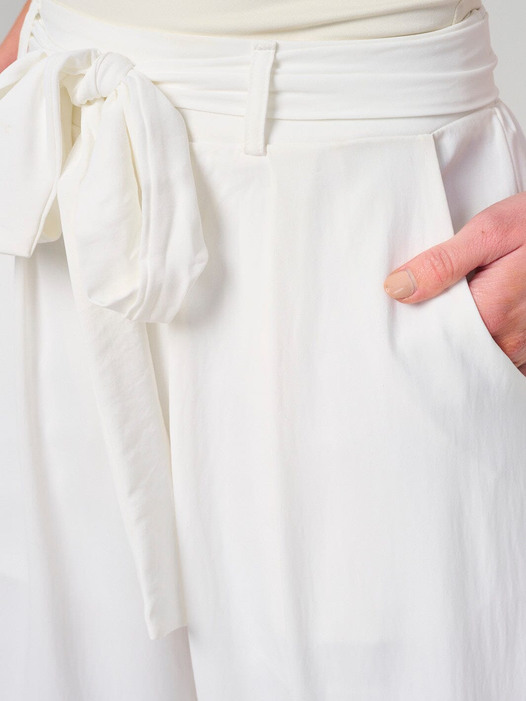 WOMEN'S ELASTIC WAIST SELF TIE FRONT POCKETS WIDE LEG PANTS