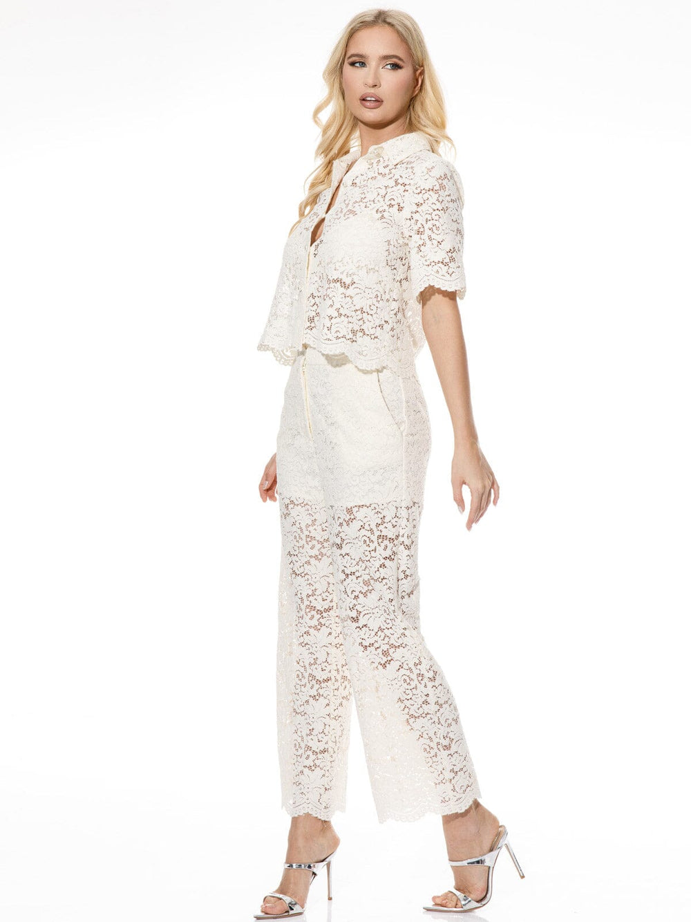 WOMEN'S SHORT SLEEVE BLOUSE & BUTTON CLOSURE PANTS LACE 2PC. SET