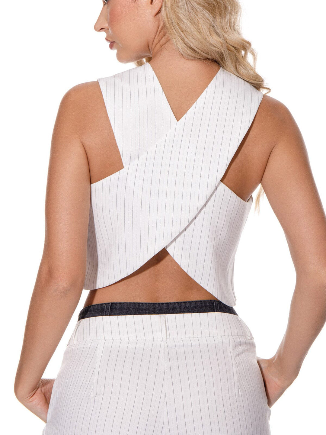 WOMEN'S SLEEVELESS OPEN BACK V-NECK BUTTON UP SHIMMER STRIPES TOP