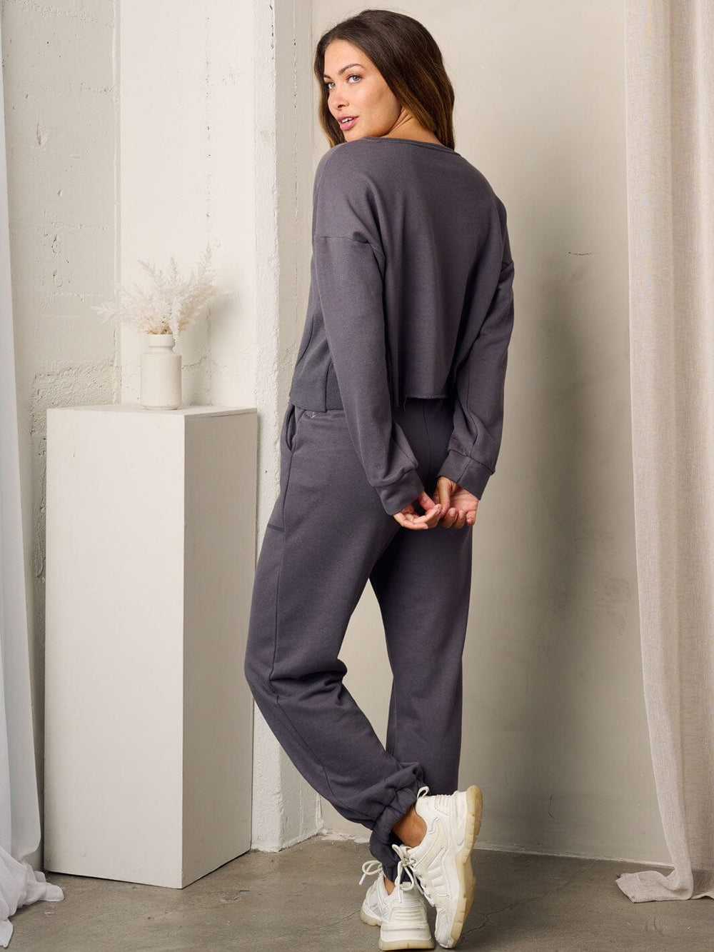 WOMEN'S LONG SLEEVE SOLID LOOSE FIT TOP