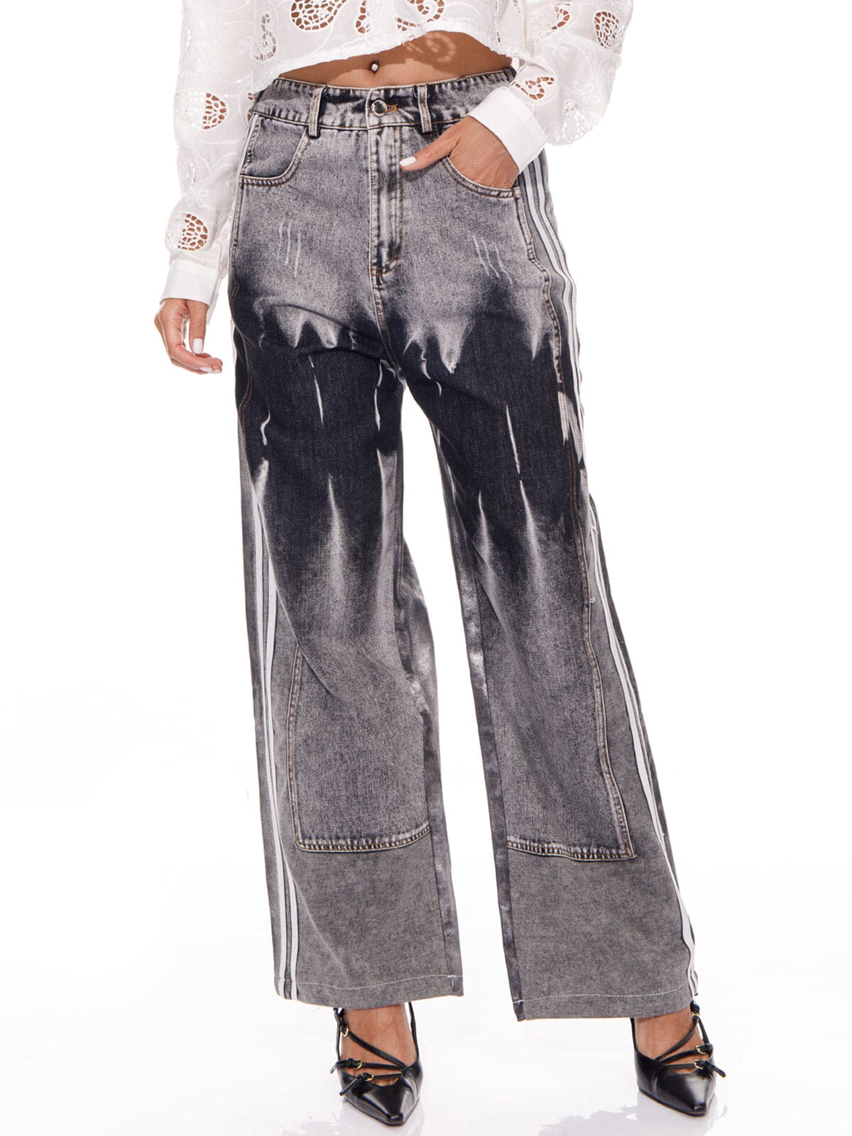 WOMEN'S BUTTON CLOSURE POCKETS WASHED STRAIGHT LEG DENIM PANTS