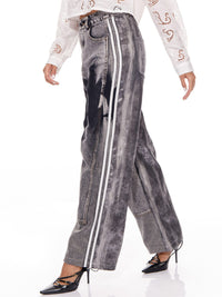 WOMEN'S BUTTON CLOSURE POCKETS WASHED STRAIGHT LEG DENIM PANTS