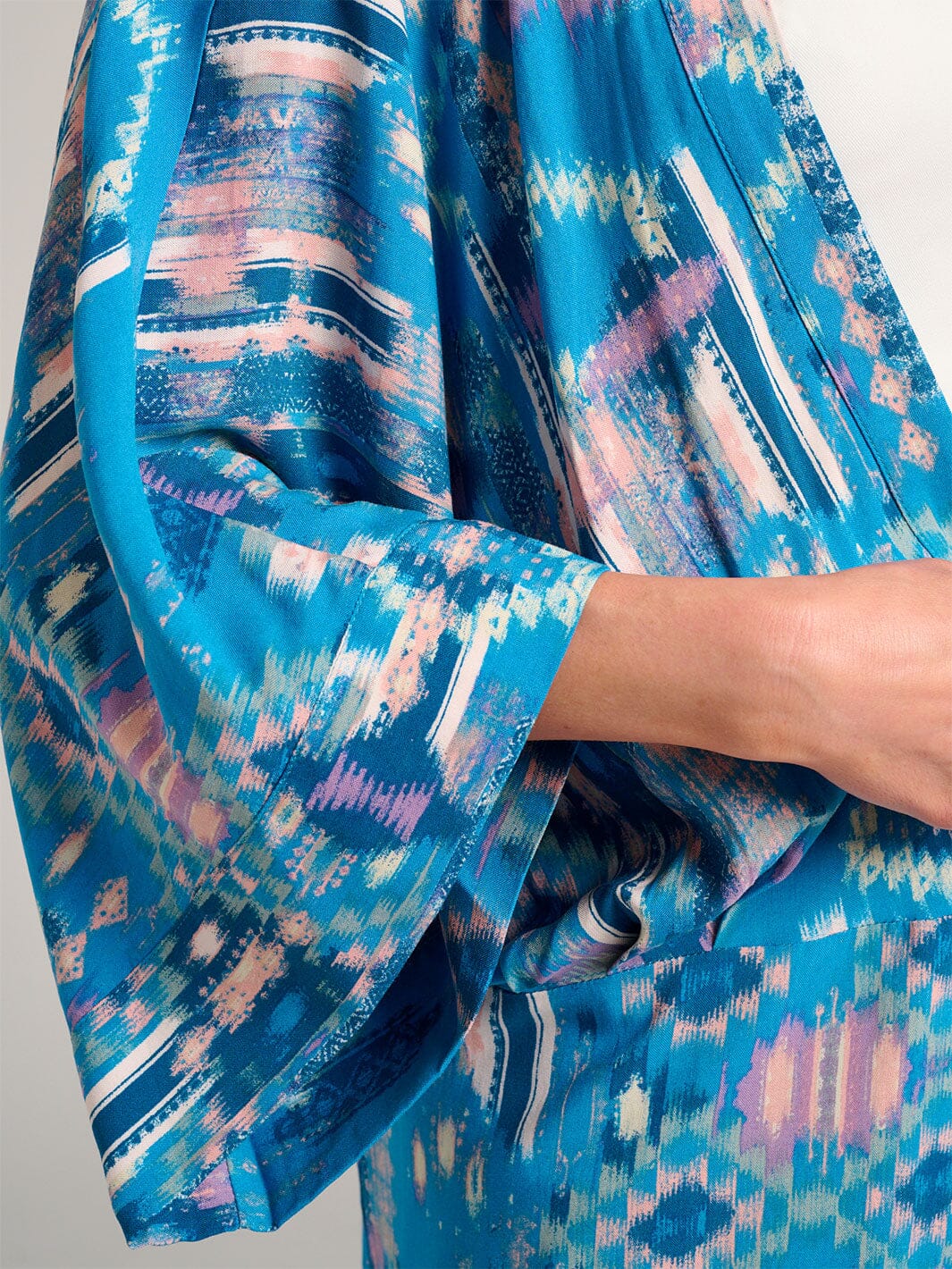 WOMEN'S SHORT SLEEVE OPEN FRONT SELF TIE MULTI PRINT KIMONO