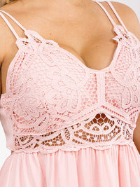 PLUS SIZE SLEEVELESS V-NECK OPEN BACK TIERED RUFFLE MINI DRESS
