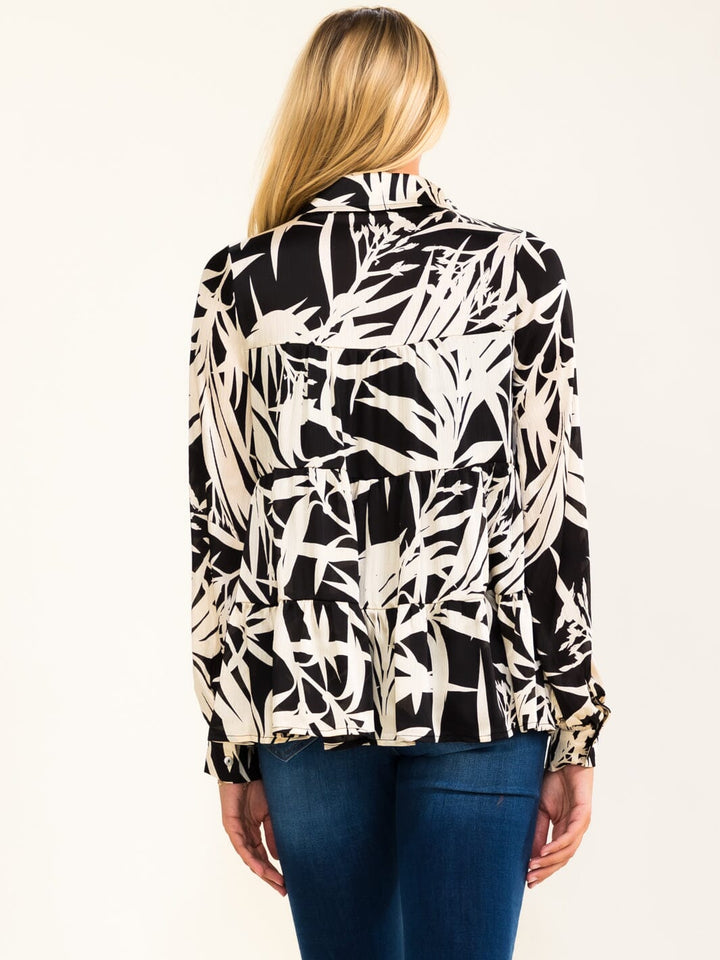 ENTRO WOMEN'S LONG SLEEVE V-NECK BUTTON UP TIERED MULTI PRINT BLOUSE