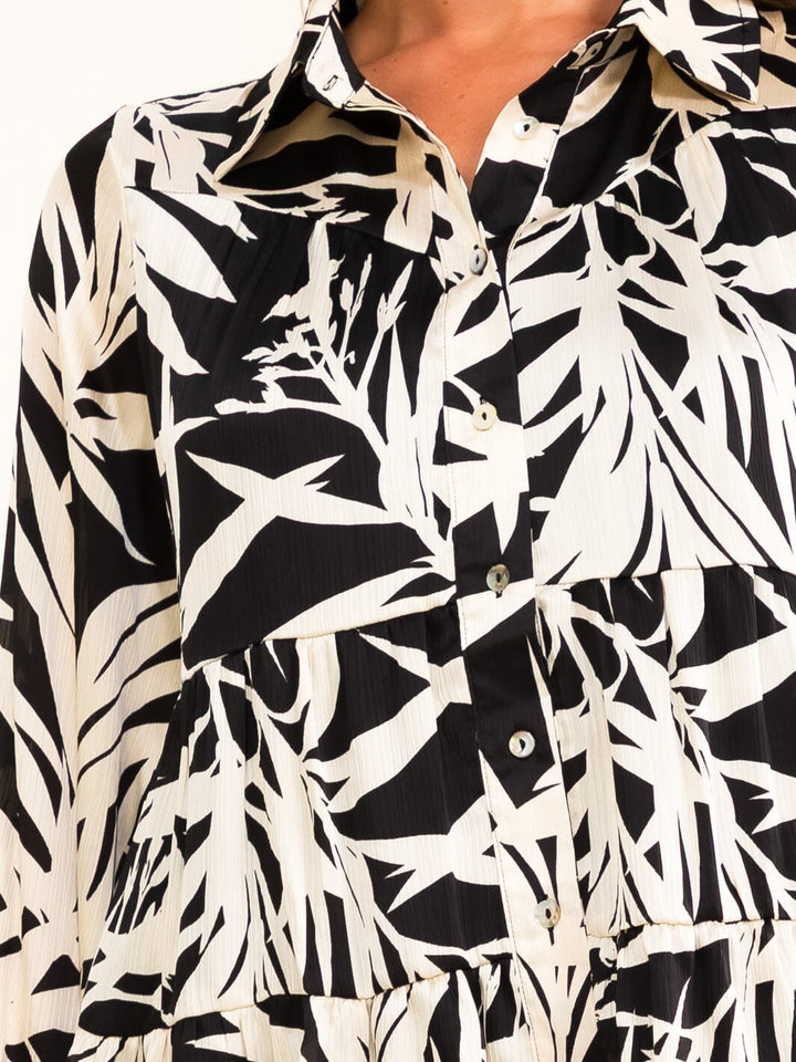 ENTRO WOMEN'S LONG SLEEVE V-NECK BUTTON UP TIERED MULTI PRINT BLOUSE
