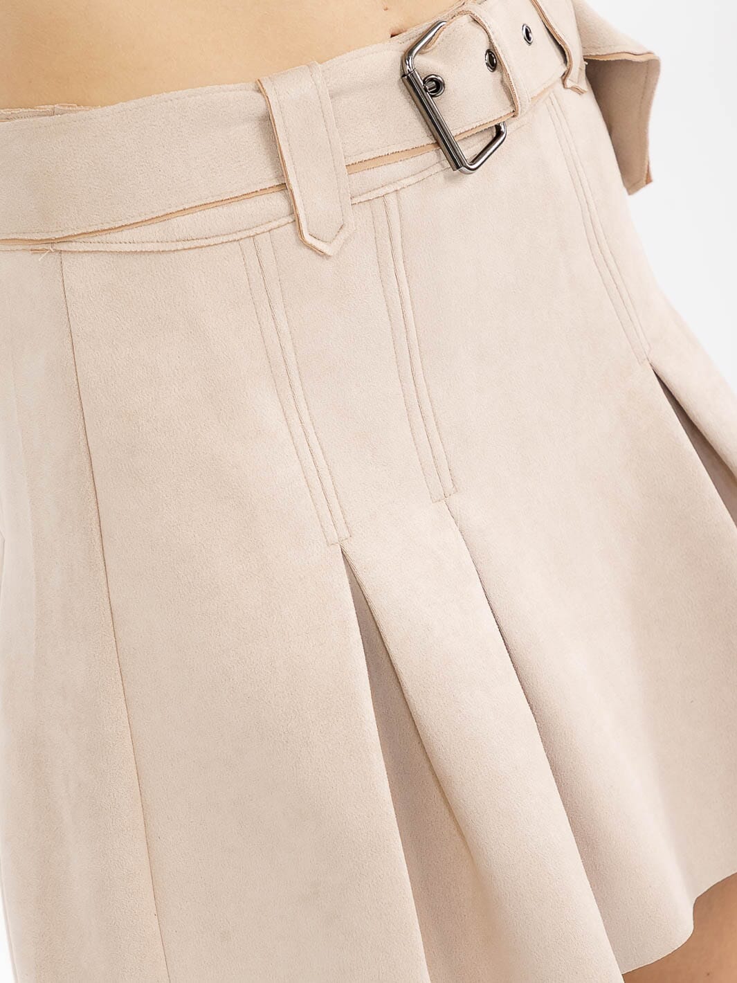 WOMEN'S ZIPPER CLOSURE FRONT BELT PLEATED MINI SKIRT