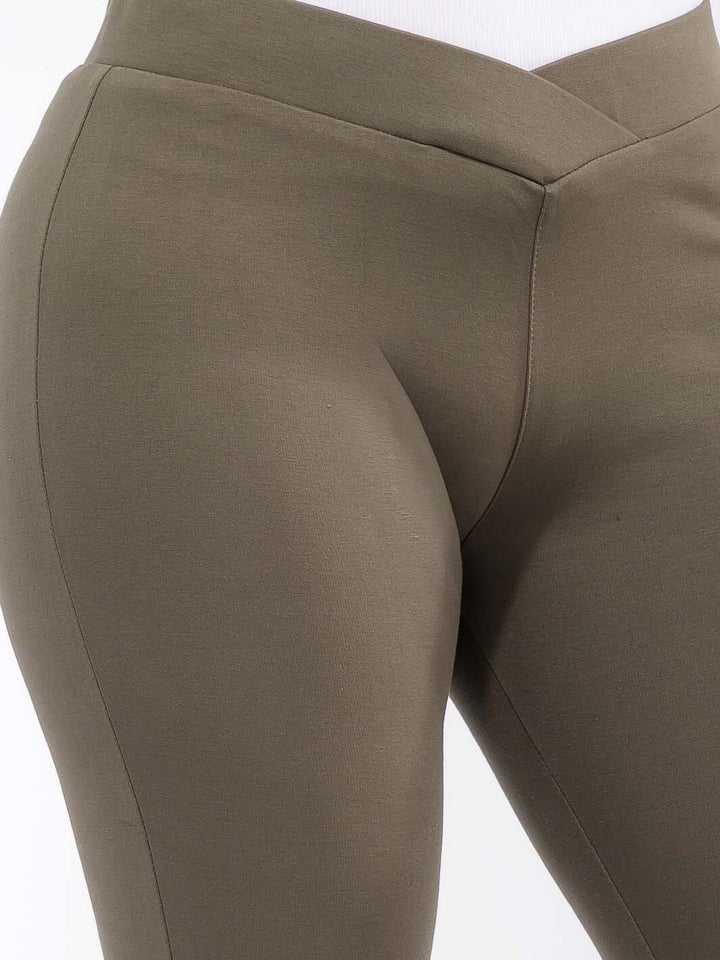 PLUS SIZE ELASTIC WAIST SKINNY LEG PANTS