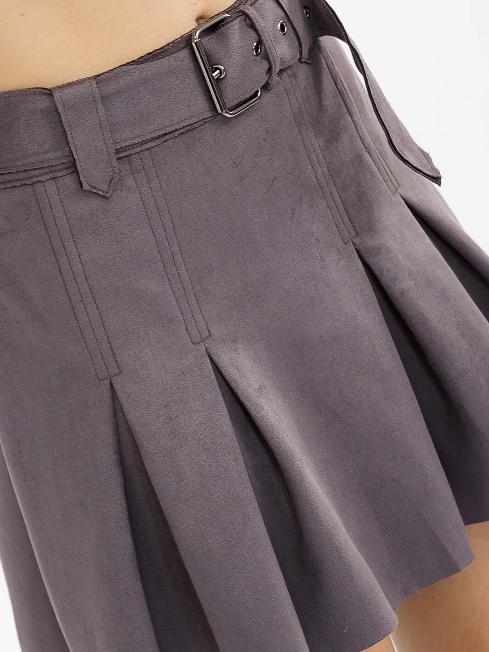 WOMEN'S ZIPPER CLOSURE FRONT BELT PLEATED MINI SKIRT