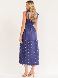 WOMEN'S SLEEVELESS SMOCK FRONT POCKETS FLORAL EMBROIDERY MAXI DRESS