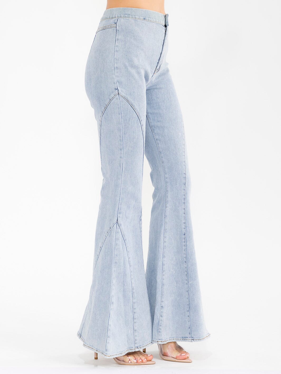 WOMEN'S BUTTON CLOSURE BELL LEG STRETCH DENIM PANTS