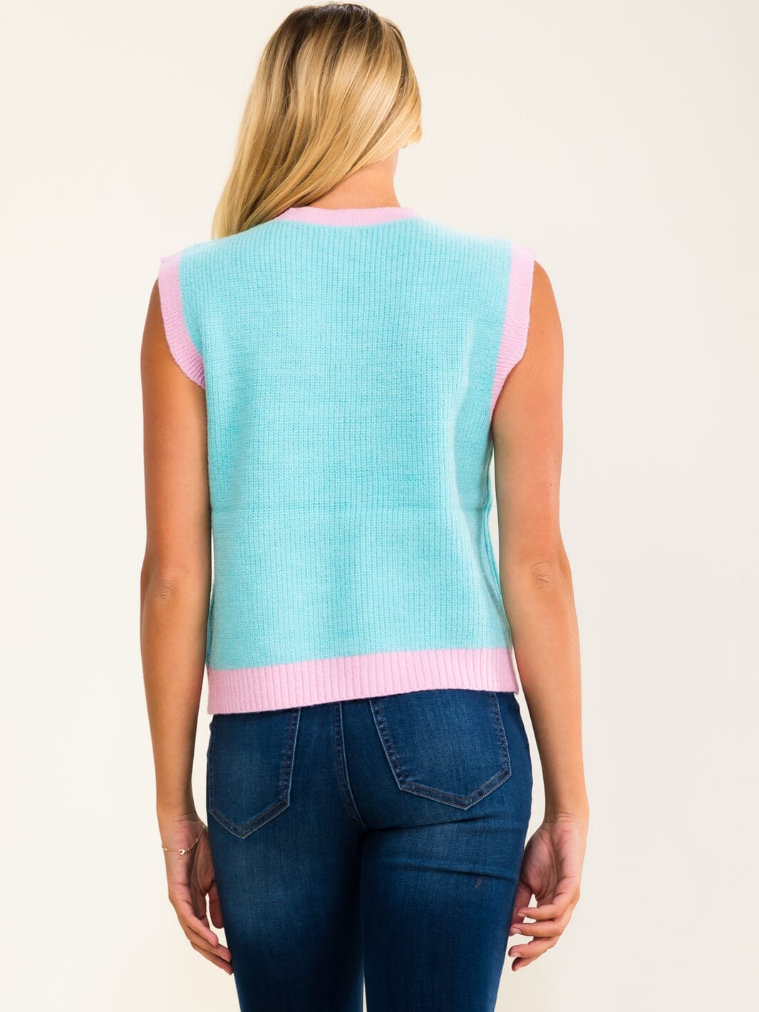 WOMEN'S SLEEVELESS COLORBLOCK GRAPHIC SWEATER TOP