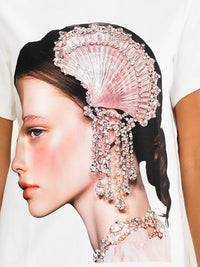 WOMEN'S SHORT SLEEVE GRAPHIC STUDS SHIRT