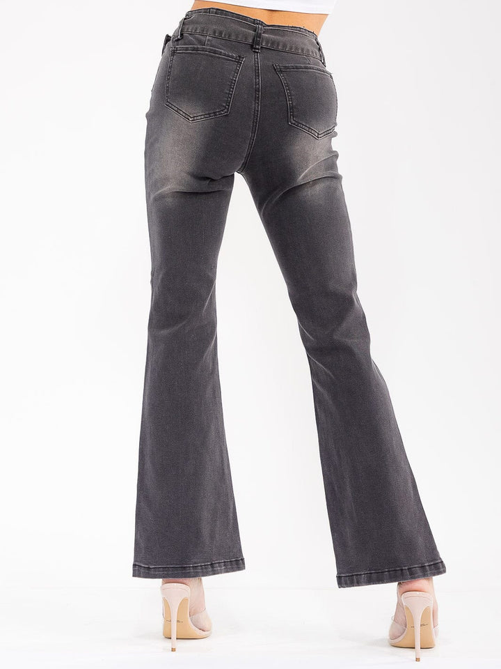 WOMEN'S BUTTON CLOSURE BELTED POCKETS WASHED DENIM BELL LEG PANTS