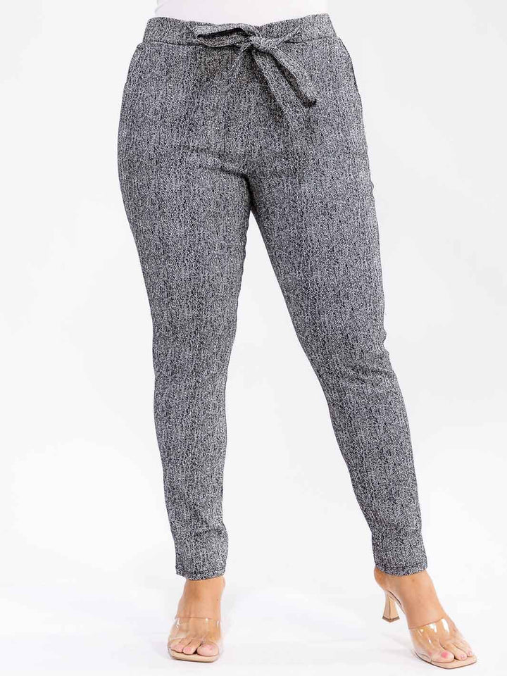 PLUS SIZE ELASTIC WAIST POCKETS SELF TIE SKINNY LEG PANTS