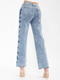 WOMEN'S BUTTON CLOSURE POCKETS WASHED DENIM STUDS DETAILED WIDE LEG PANTS