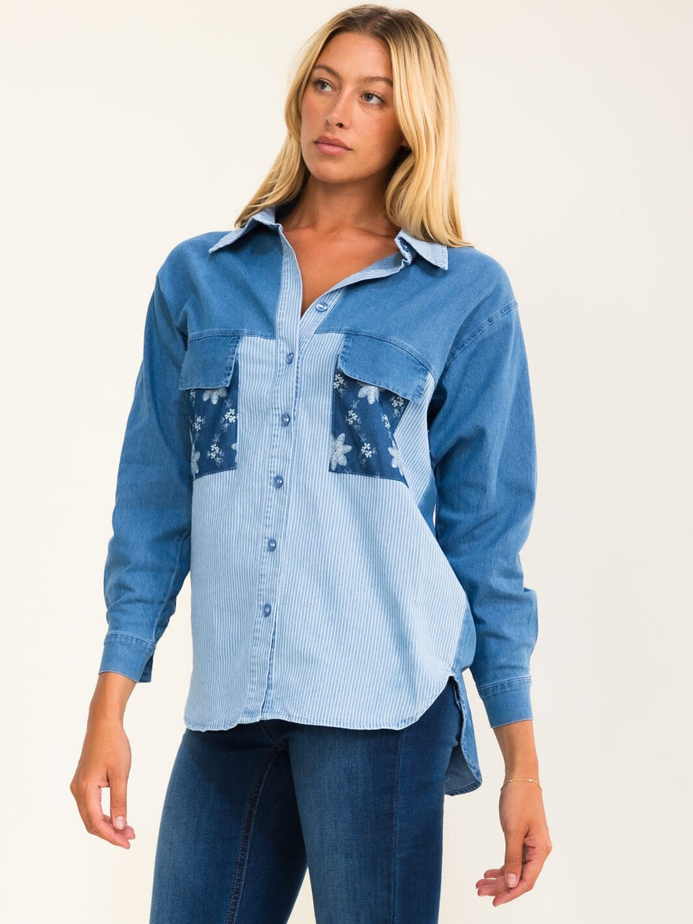 WOMEN'S LONG SLEEVE BUTTON UP FRONT POCKETS DENIM SHIRT