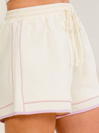 WOMEN'S ELASTIC WAIST TRIM DETAILED MINI SHORTS