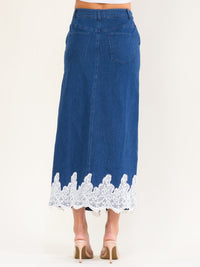 WOMEN'S BUTTON CLOSURE FRONT SLIT POCKETS DENIM LACE MAXI SKIRT
